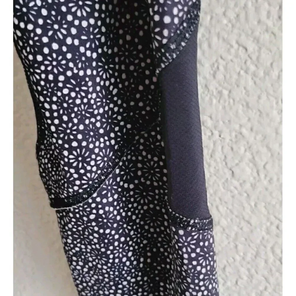 Lululemon Pace Rival Crop Freckle Flower Black White Leggings Size 2